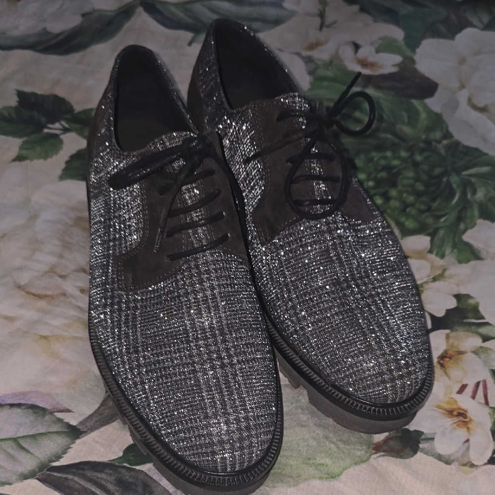 Peter Kaiser Black and Gray Oxford Shoes with Mixed Material Design